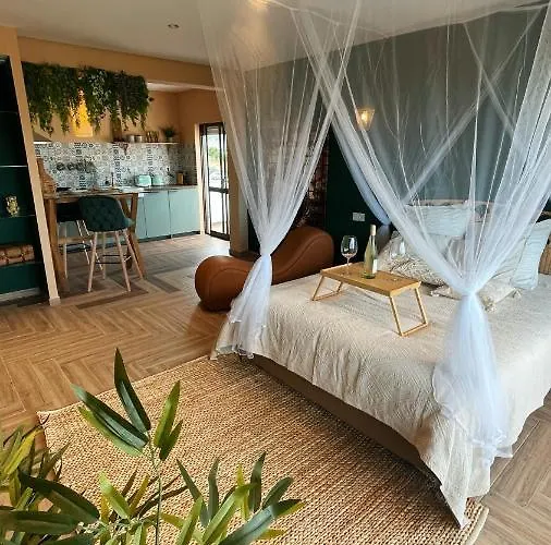 Lovin Luxury Romantic Suite With Jacuzzi